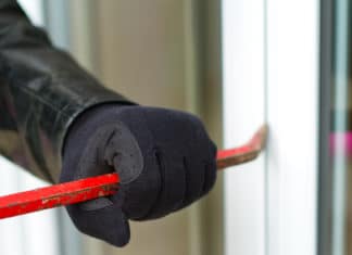 Täter unbekannt: Vier Einbrüche in einer Nacht