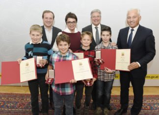 Ehrenzeichenverleihung der Kärntner Landesregierung