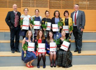 Juhuu wir sind Dipl. Kleinkinderzieherinnen