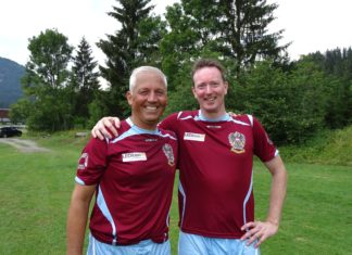 Bürgermeister kicken im “Nationalteam”