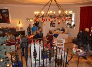 Adventfenster im Schloß Greifenburg