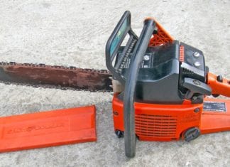 60 jähriger wurde mit Kettensäge schwer am Kopf verletzt