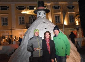 Beim Schloss-Hotel Lerchenhof feierte man das 50. Schneemannfest