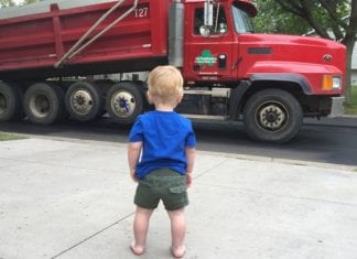 3-Jähriger vor Auto gelaufen