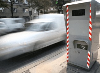 Laserblocker bei Fahrzeugkontrolle entdeckt