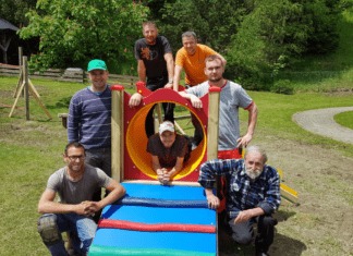 Neue Spielgeräte für den Kindergarten Bad Bleiberg