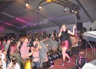 Melissa Naschenweng hautnah bei Speckparty