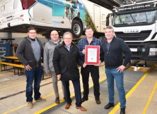 Nutzfahrzeugzentrum öffnete Garagentore