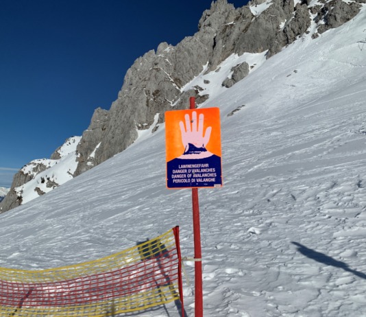 Lawinenabgang am Nassfeld: Eine Person verletzt, drei unverletzt