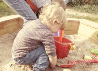 LH Kaiser fordert Kindergartenbetreiber auf, Elternbeiträge zu reduzieren