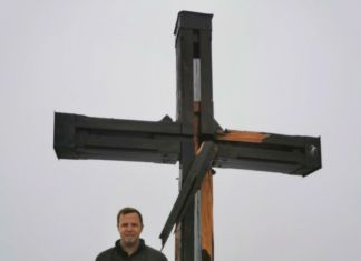 Neuerrichtung Gipfelkreuz am Dobratsch