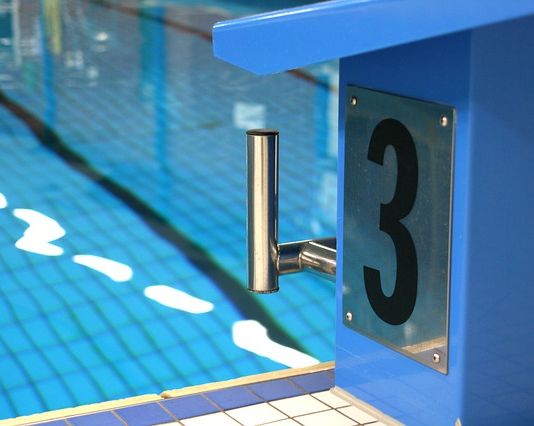 Kostenlose Schwimmkurse gehen in die Herbstrunde