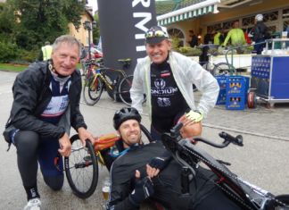 Gailtaler Pararadsportler Helmut Jost und Radlwolf bei „18. Tour de Franz“ Franz Klammer und Radlwolf