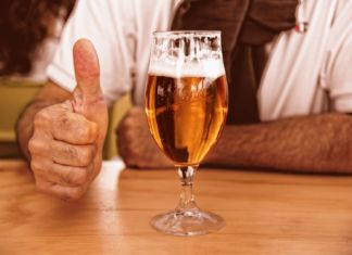 Verbot von Alkohol, Abstand und NMS- Pflicht