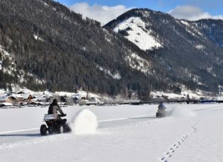 Eismeister brach in Weißensee ein
