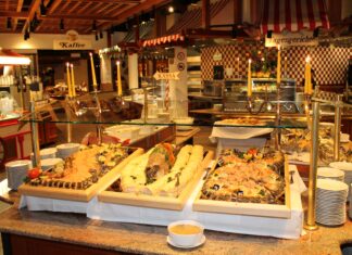 Die Südrast lädt ein zum beliebten Heringsschmaus!