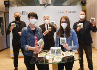 LH Kaiser präsentierte Landeshauptleuten und Bundesregierung „Solidaritäts“-Armbänder für Corona-Geimpfte