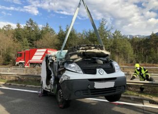 Schwerer Verkehrsunfall auf der A2 Fahrtrichtung Italien