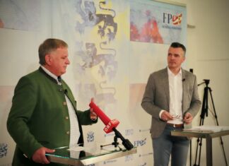 FPÖ Kärnten präsentierte Bürgermeister Max Linder als neuen Abgeordneten