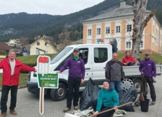 Bad Bleiberger halfen gemeinsam Müll aufzusammeln