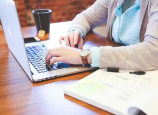 Online-Infoabend für berufsbegleitende Studiengänge