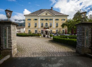 „Das Schloss Lerchenhof sucht kreative Freigeister zur Stärkung unseres Schloss Teams”