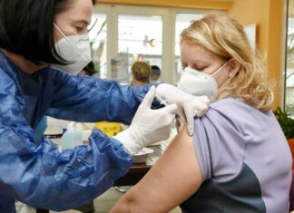 Niedergelassene Ärztinnen und Ärzte übernehmen den Großteil der Corona-Impfungen