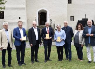 Gisela Hopfmüller & Franz Hlavac: 111 Orte in Kärnten die man gesehen haben muss