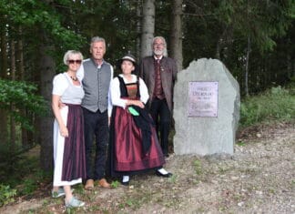 Dichtersteinsetzung für Arnold Ronacher