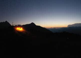 Feuer in den Alpen- Solidarische Feuerkette im Alpenraum