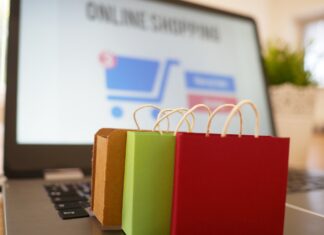 Mode im Internet auf Rechnung kaufen