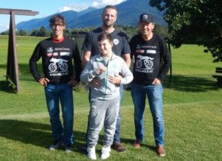 Radlwolf und Michael Kurz unterstützen Nico aus Jenig im Gailtal