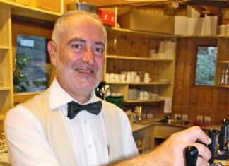 Gestatten – Oberkellner Franz(i)