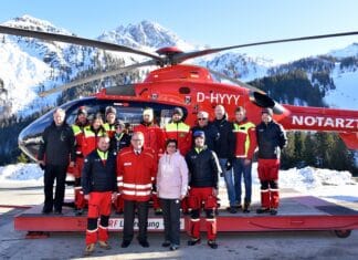 Der Notarzthubschrauber „ARA-3″ ist am Nassfeld “offiziell” gelandet