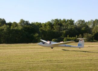 Flugunfall: Pilot (74) musste mit seinem Segelflieger eine Außenlandung durchführen