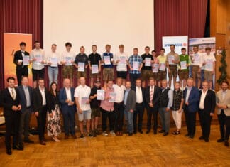 Würdiger Abschluß der Lehrlingsakademie Karnische Region