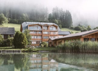 Wirtshaus by Stefan Glantschnig