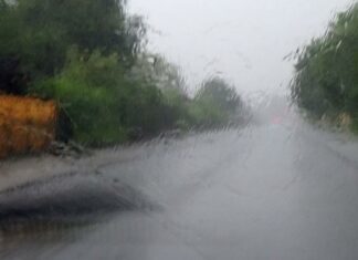 Im Straßenverkehr: So kommst du sicher durch ein Unwetter