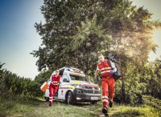 Erstmalig bezahlter Lehrgang für Rettungssanitäter*innen