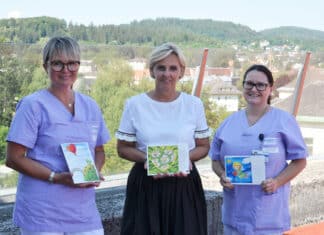 Neu gestaltete Erinnerungskarte für verwaiste Eltern