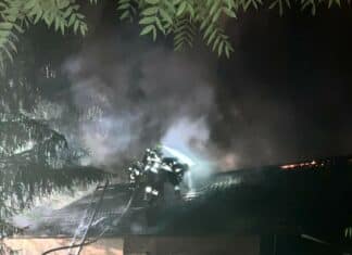 Garten- bzw. Gerätehaus in Brand