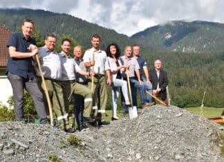 Mit dem Spatenstich fiel der Startschuss für das neue Feuerwehrhaus der Freiwilligen Feuerwehr Jadersdorf