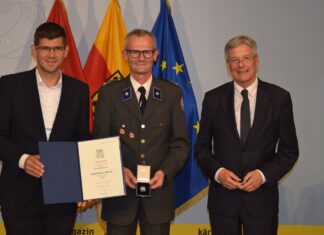 „Kärntner Lorbeeren“ in Silber und Bronze für die Mitarbeiter des Roten Kreuz Hermagor
