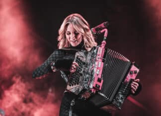 Melissa Naschenweng – Bergbauernbuam-Tour: „Es geht wieder los!“