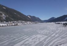 Eismeister mit Hund am Weißensee ins Eis eingebrochen – Warnung vor Betreten der Eisfläche