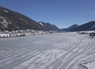 Natureislauffläche am Weissensee ab Freitag (30.12.2022) zum Eislaufen freigegeben!