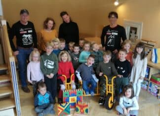 Radlwolf und Michi Kurz unterstützen die integrativ geführte Schmetterlingsgruppe des Kindergarten Gundersheim