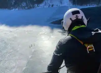 Rettungseinsatz am Weißensee: Eisläuferin (70) ist eingebrochen