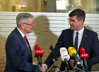 Verhandlungen abgeschlossen: Neue Regierung für Kärnten steht – das meint die Opposition dazu