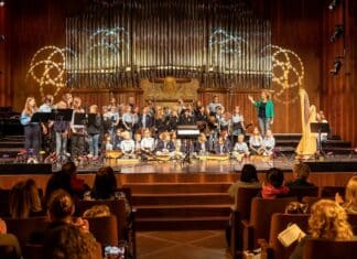 Über 1.700 Schülerinnen und Schüler sorgen für Klangwolke